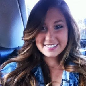 Meet your Posher, Madeline